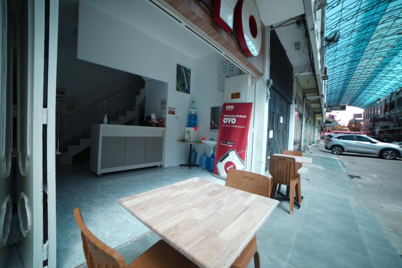 Oyo 90830 Multatuli Guest House Medan Exterior foto